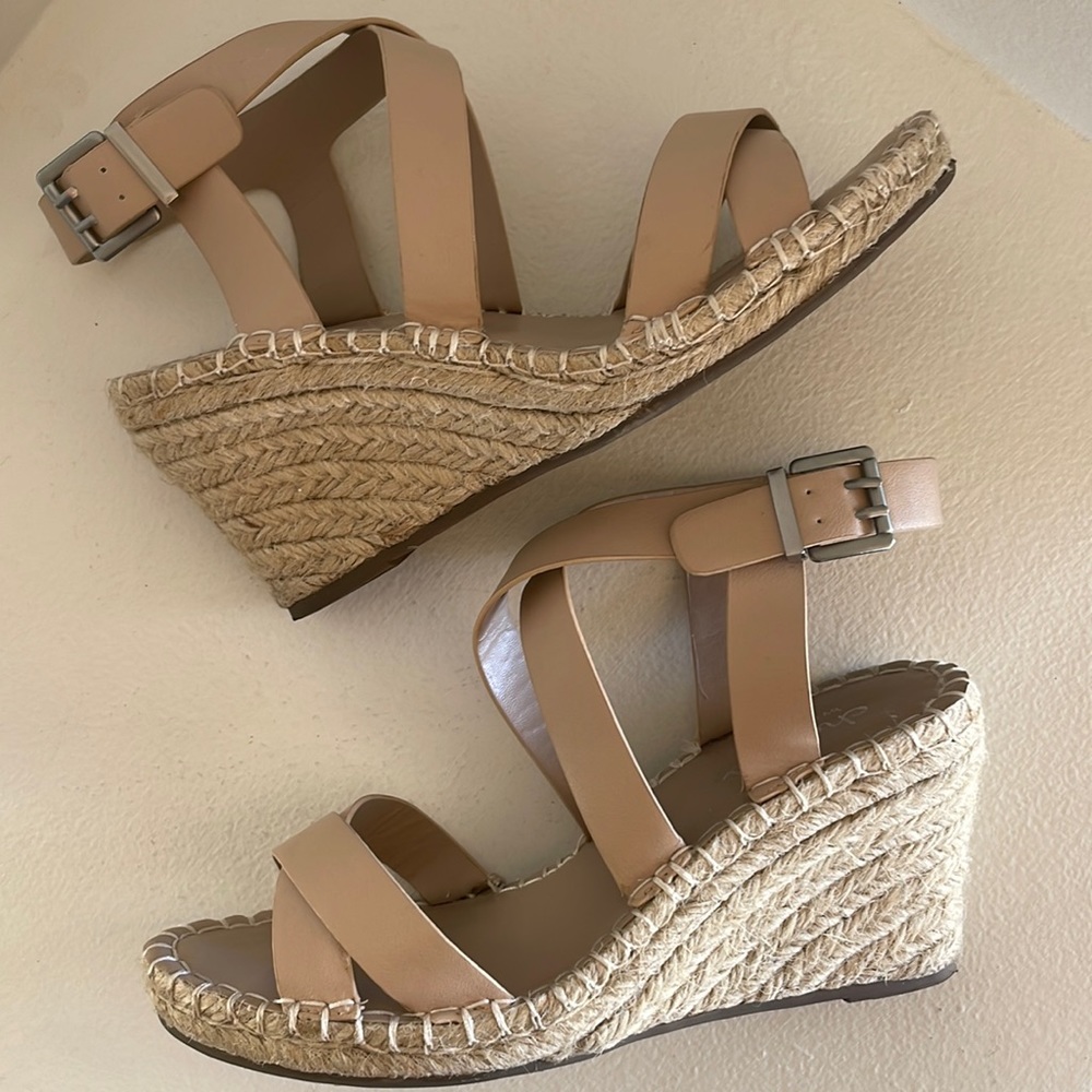 LIKE NEW! Espadrilles Wedge Heel Nude Natural. Size 7.